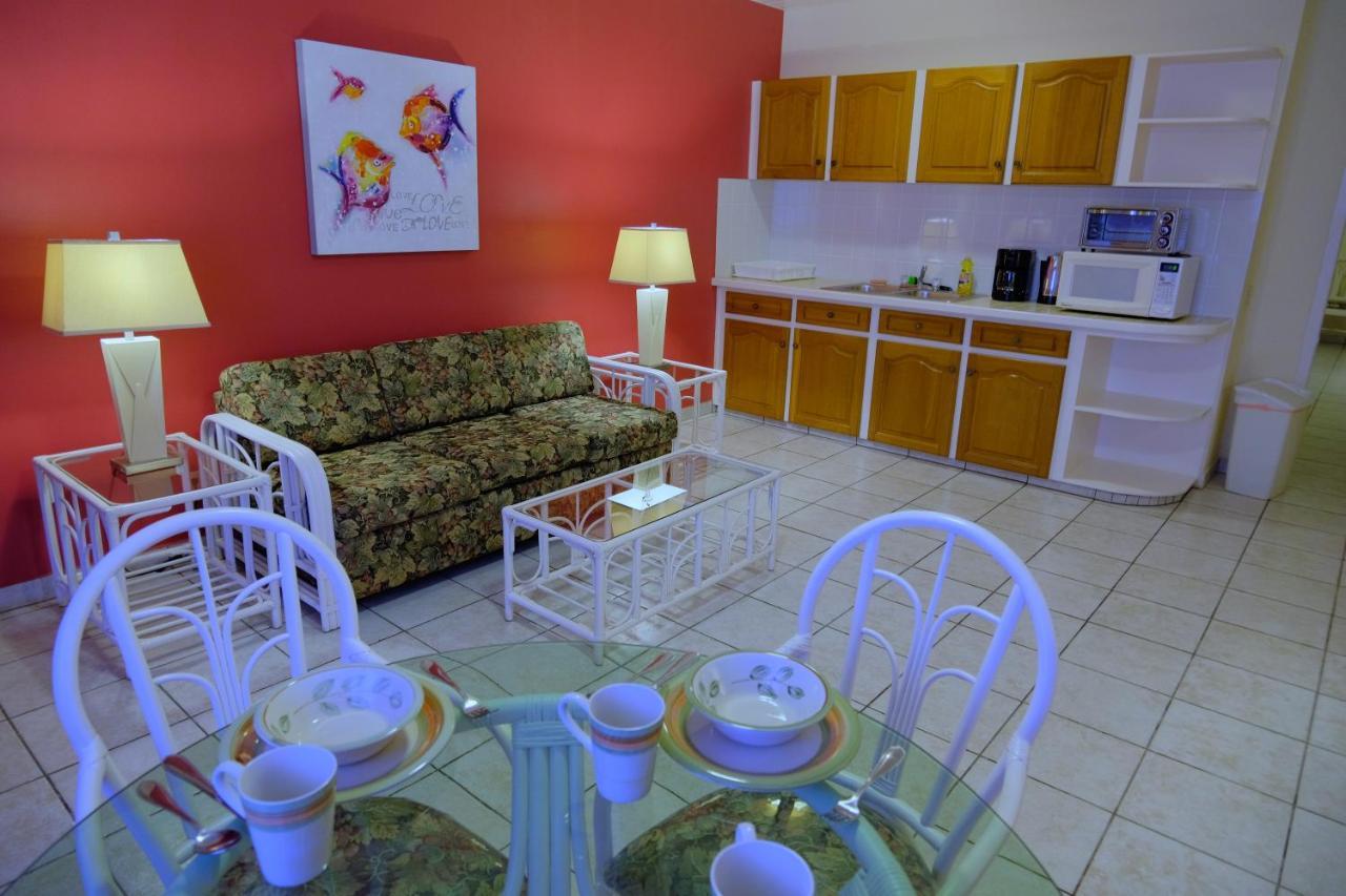Aruba Quality Apartments & Suites Palm Beach Exterior photo