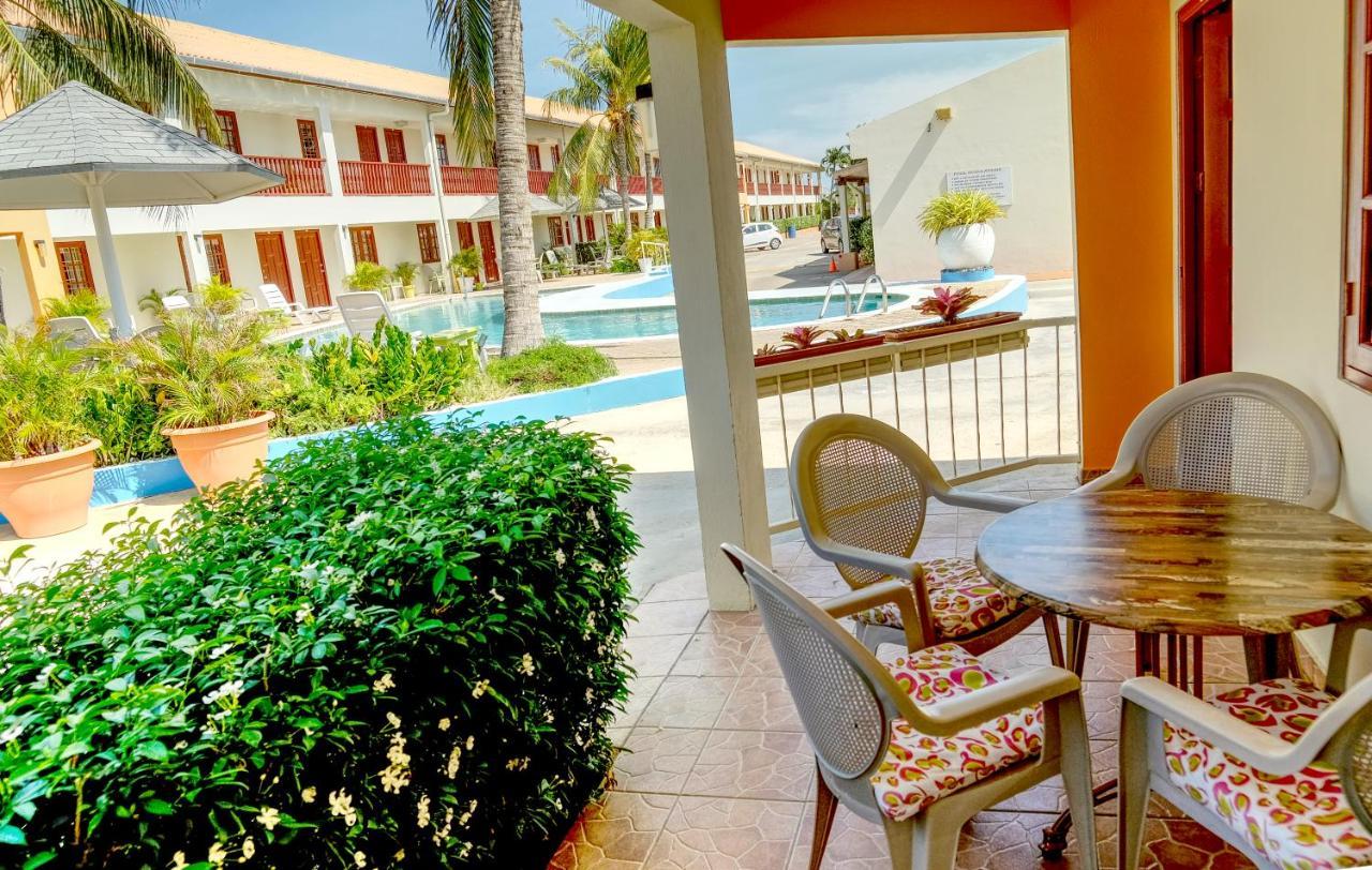 Aruba Quality Apartments & Suites Palm Beach Exterior photo