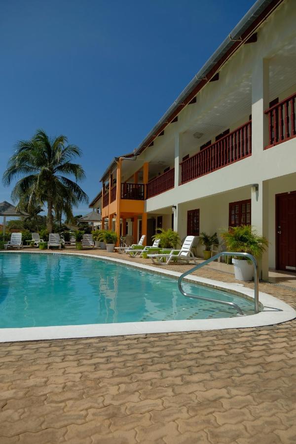 Aruba Quality Apartments & Suites Palm Beach Exterior photo