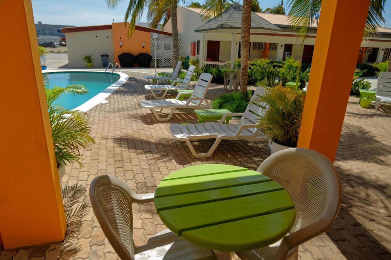 Aruba Quality Apartments & Suites Palm Beach Exterior photo