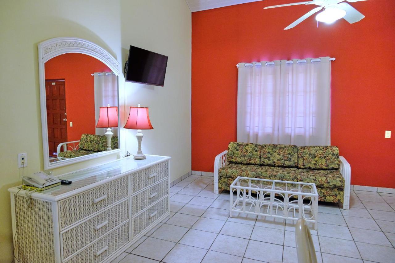 Aruba Quality Apartments & Suites Palm Beach Exterior photo